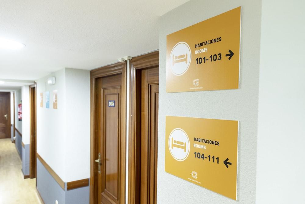 Hostal Alda Palencia Plaza Екстериор снимка