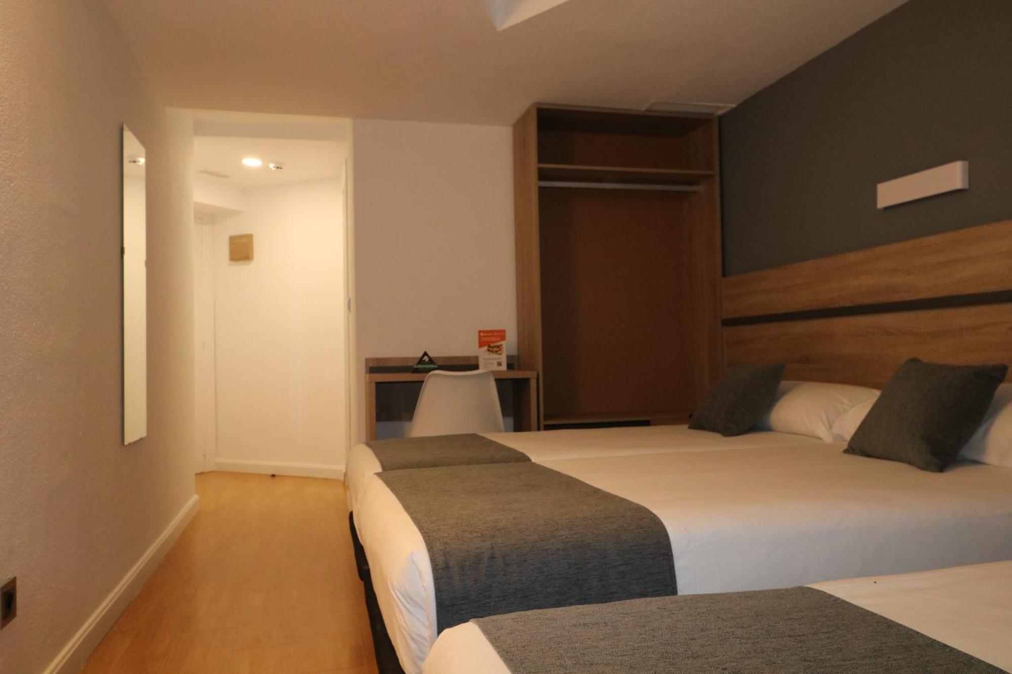 Hostal Alda Palencia Plaza Екстериор снимка