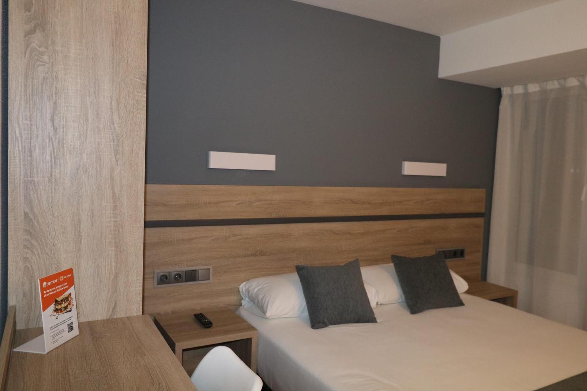 Hostal Alda Palencia Plaza Екстериор снимка